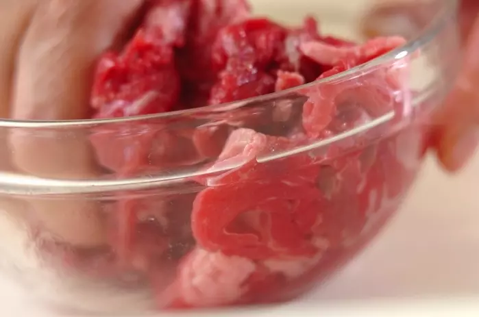 牛肉と白菜のオイスター丼の下準備1