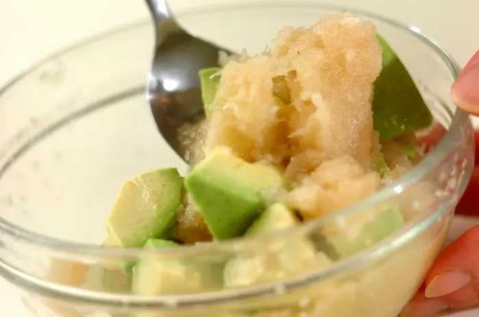アボカドのカブおろし和えの作り方2