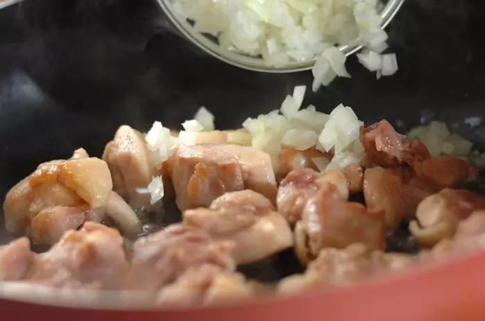 チキントマトクリームパスタの作り方2