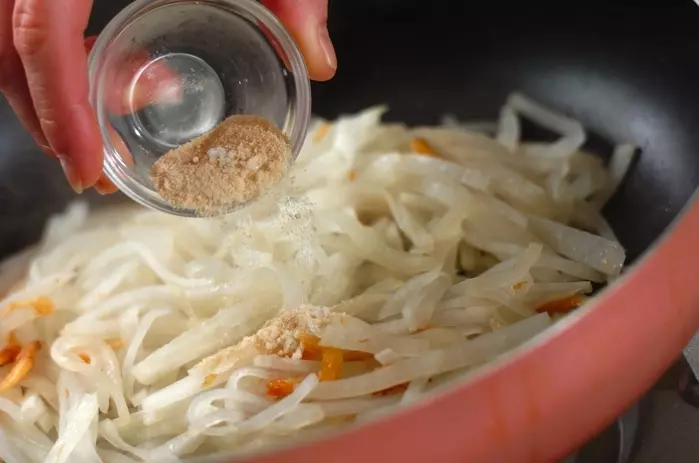 大根と桜エビの青のり炒めの作り方3