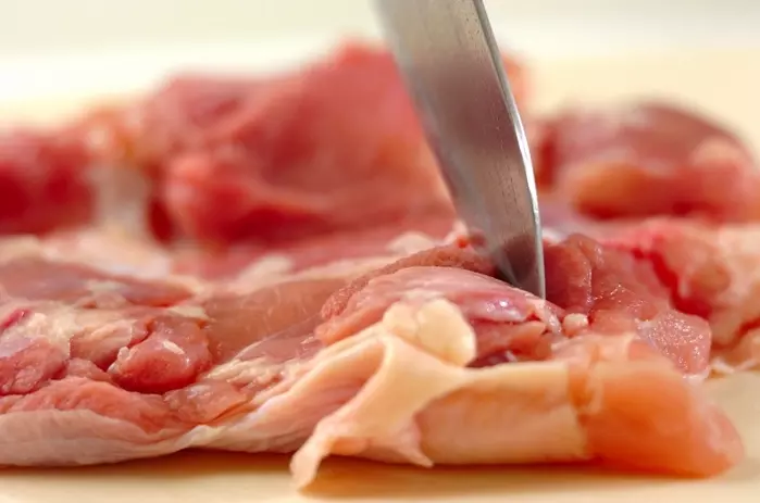 肉汁ジュワ〜!鶏のから揚げ 一晩漬け込むの下準備1