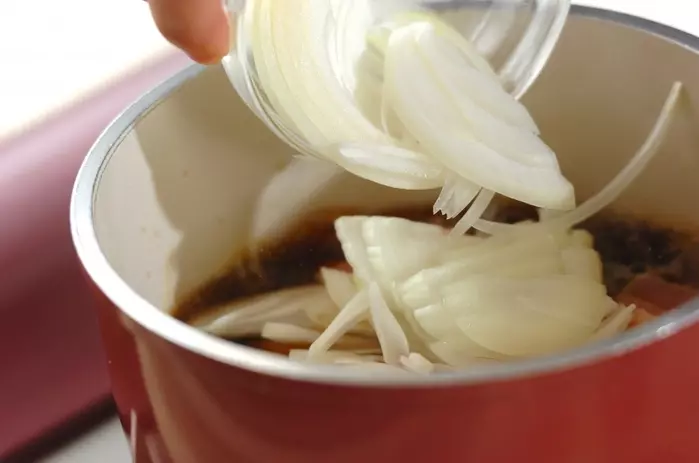 基本の親子丼 簡単ふわとろ 絶品!プロ直伝の味わい by山下 和美さんの作り方1