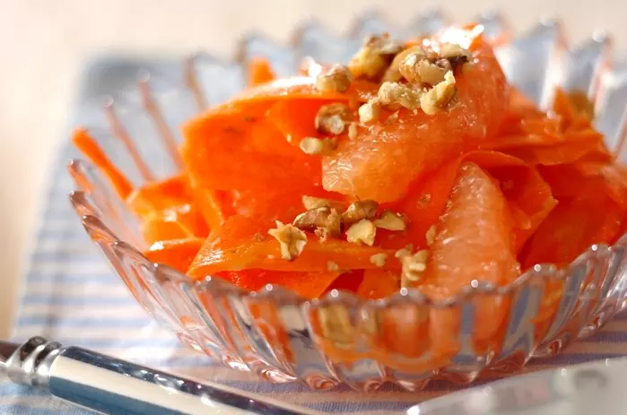 ニンジンのヒラヒラサラダ