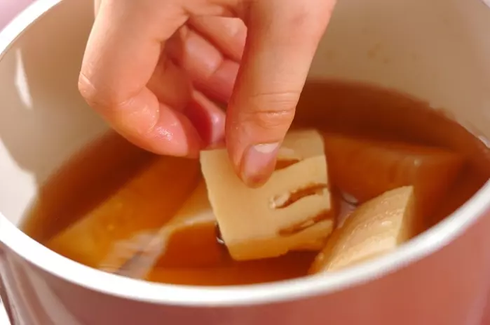 タケノコと高野豆腐の炊き合わせの作り方1