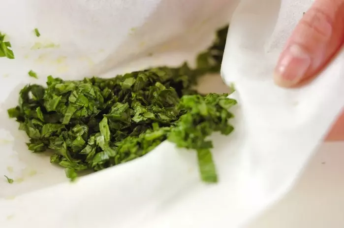 セロリの菜飯の作り方1