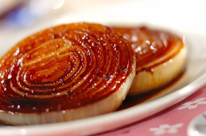 玉ネギのステーキ