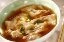 2026年4月21日(火)の献立は「基本のワンタンスープシンプルでおいしい」の献立。一緒にワンタン作りはいかが？手作りは格別の美味しさ。チャーハンとサラダを組み...