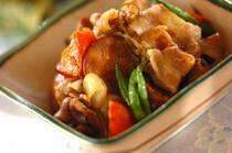 2026年4月27日(月)の献立は「揚げ肉ジャガ」の献立。ご飯をもっと食べたくなる。季節の新ジャガやミツバを使った春を感じる和食献立。