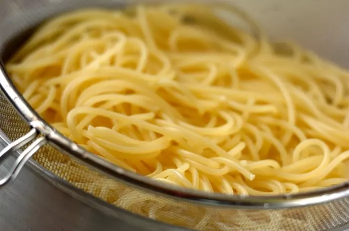ホタルイカとネギのパスタの作り方1