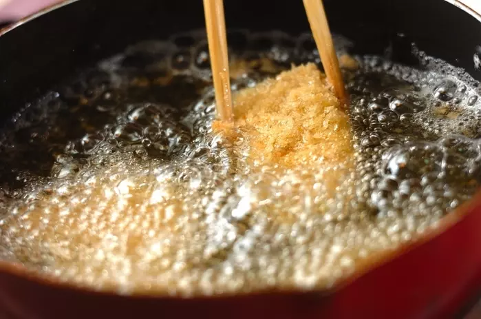 エンドウ豆入り卵とじトンカツ丼の作り方2