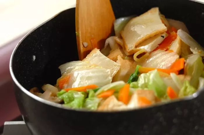 とろとろ白菜と厚揚げの中華風うま煮の作り方1