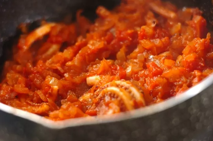 やわらかイカのトマト煮の作り方2
