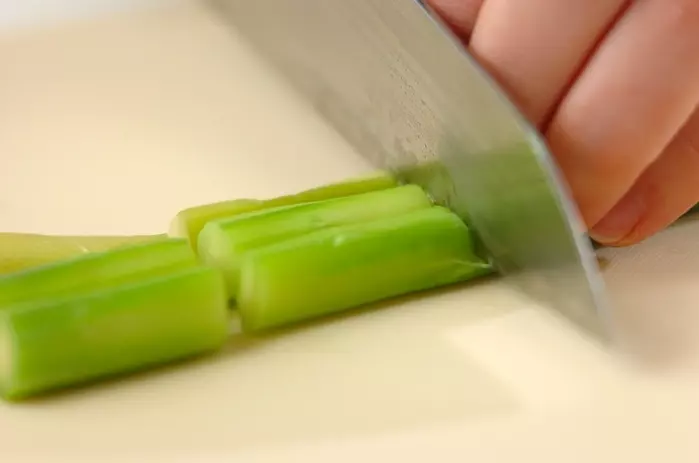 グリーンアスパラと豆腐マヨの作り方1