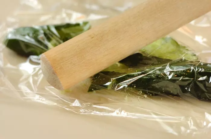 エスニックたたきキュウリの下準備1