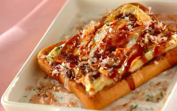 ガッツリ食べたい朝にも最適、お好み焼き風トースト