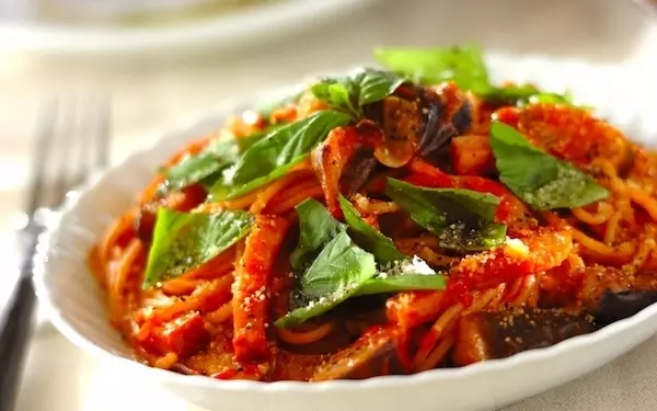 甘みが増したナスが主役、美味しいナスのトマトソースパスタ