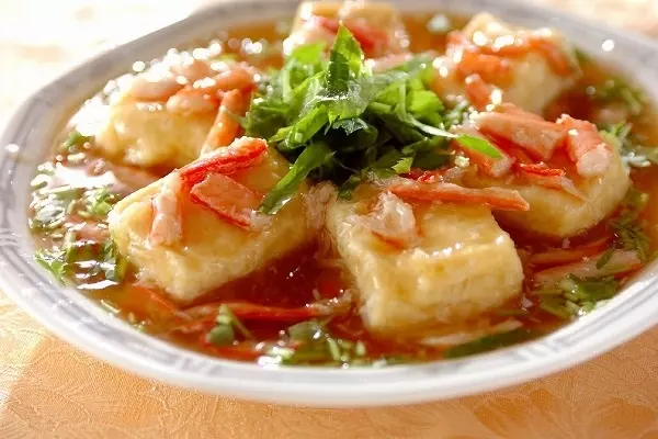 揚げ豆腐のカニあんかけ