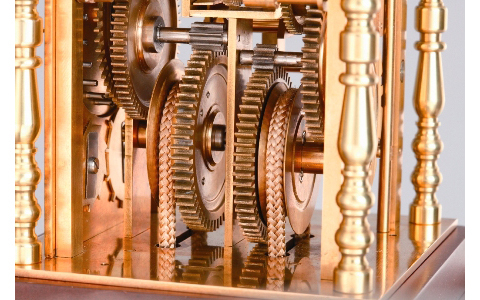 「和時計」の復刻モデルをつくりあげるマガジン