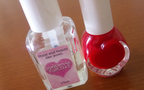 マニキュアを素早くきれいに塗るちょっとした裏技