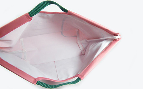 【最新雑誌付録情報】「MAQUIA」2011年10月号の付録は「マキア×ロクシタン BEAUTYスパ★バッグ」