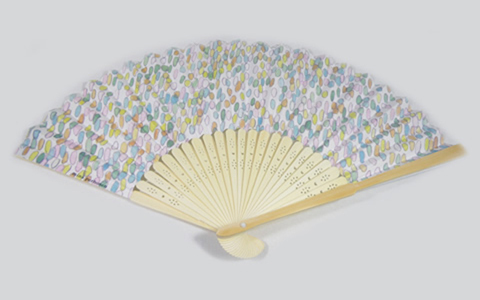 【最新雑誌付録情報】「SPUR」2011年10月号の付録は「ミナ ぺルホネン ジェリービーンズ柄扇子」