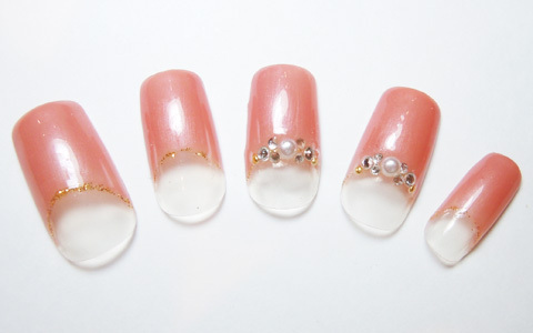 コンサバ女子に◎　ティーレッド逆フレンチネイル