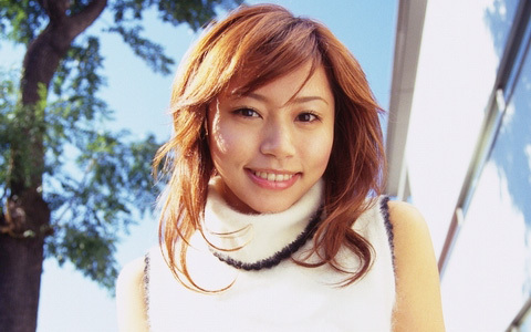 濃いメイクは逆効果。男の「ナチュラルメイク好き」に潜む謎