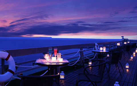 伊東温泉 アンジンで、月のエナジーを体感