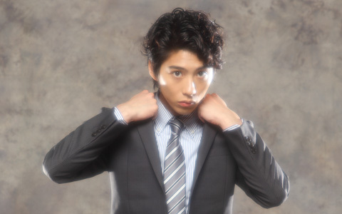 舞台『スマートモテリーマン講座』主演　賀来賢人独占インタビュー