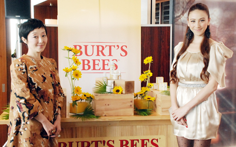 バーツビーズの新スキンケアシリーズ、「ラディアンス」発表会に道端カレン登場！