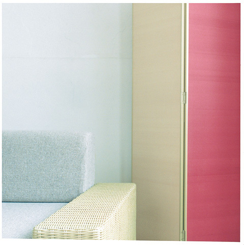 ラタン家具を一年中楽しむ―その秘密は美しい色