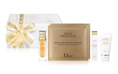 華やかさを装う、ディオールのクリスマス限定コレクション