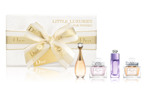 華やかさを装う、ディオールのクリスマス限定コレクション