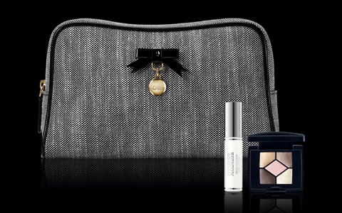 華やかさを装う、ディオールのクリスマス限定コレクション