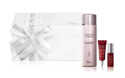 華やかさを装う、ディオールのクリスマス限定コレクション