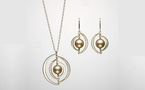 洗練された街をテーマに、クリスマスジュエリーが発売