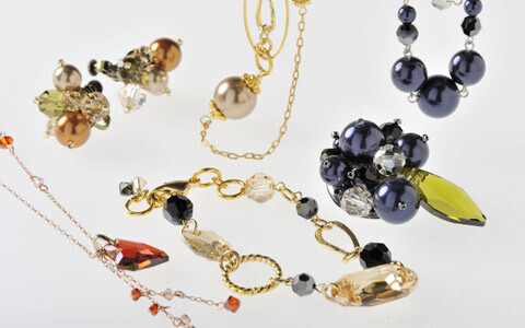 スワロフスキー・エレメントが輝く、クリスマス新商品登場