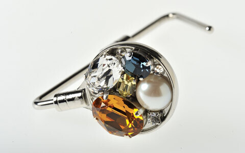 スワロフスキー・エレメントが輝く、クリスマス新商品登場