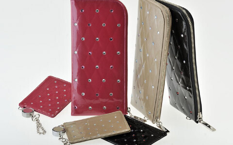 スワロフスキー・エレメントが輝く、クリスマス新商品登場