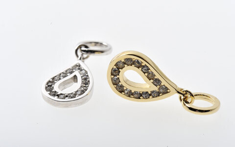 スワロフスキー・エレメントが輝く、クリスマス新商品登場