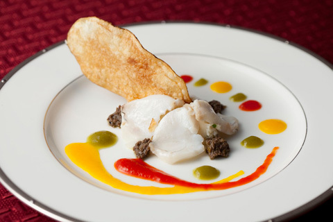 富士のレストランから望む絶景の中庭と10万球のLEDイルミネーション