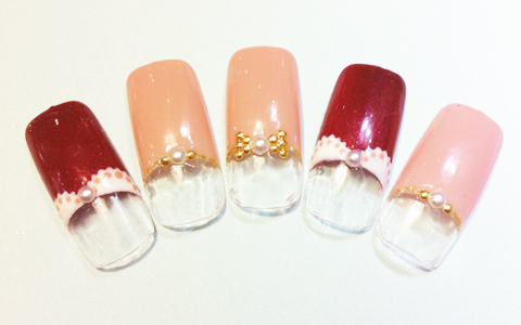 付け襟ネイルでかわいさアピール