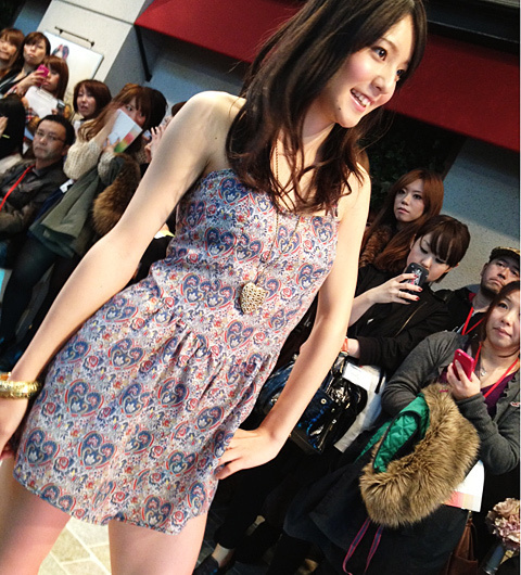 三愛（San-ai）が、2012年新作オリジナル水着ショーを開催