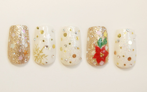 ネオンに負けない、キラキラクリスマスネイル