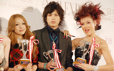 益若つばさ、西野カナらが2011年のネイルクイーンに