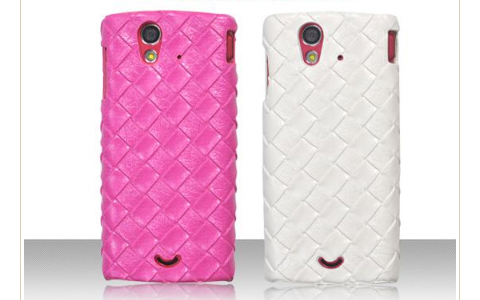 レザーやラメなど、エクスペリアケースの専門ショップがオープン