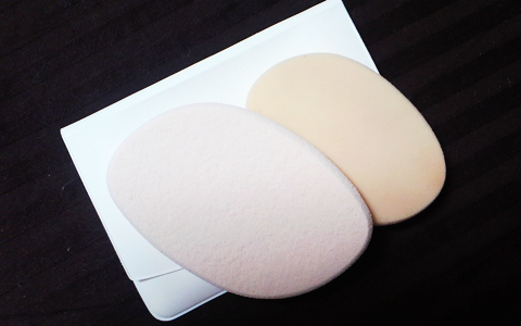 まるで新品みたい！？　スポンジやパフを簡単にキレイにしちゃう方法