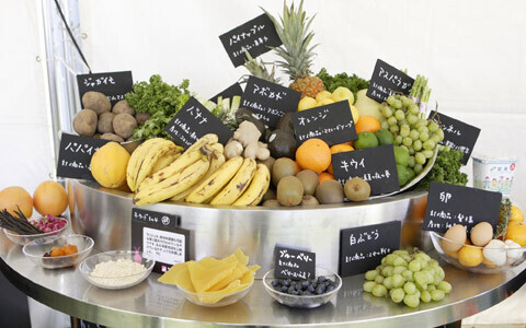 まるで料理のようなコスメ作りを体験、ラッシュこだわりの工場見学