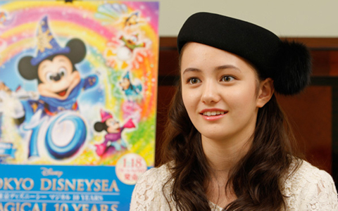 『東京ディズニーシー マジカル 10 YEARS』ナレーター山寺宏一＆アヤカ・ウィルソン インタビュー