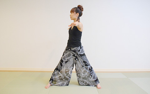 お正月太りをなかったことに…太った体に効く！ヨガポーズ【前編】